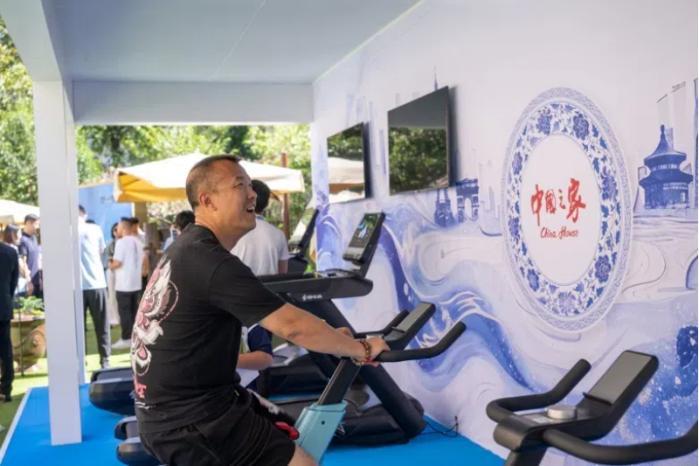 全球关注的全民健身日：在巴黎中华之家体验运