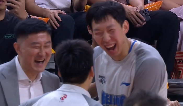 周琦对阵旧主罚球低迷仍助北京男篮逆转广东