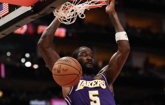 湖人连胜再添一胜 东契奇复出率队大胜骑士