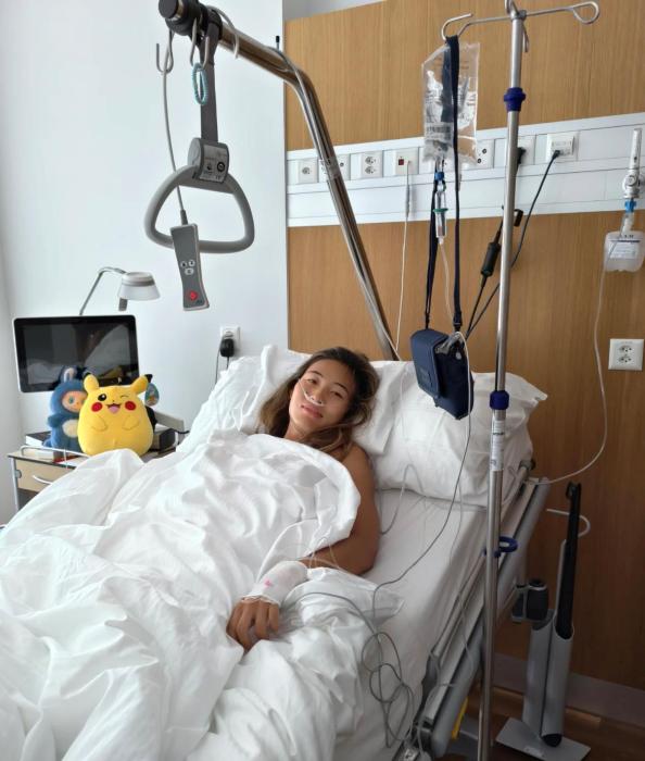 郑钦文完成右肘手术正式进入恢复期，期待赛场