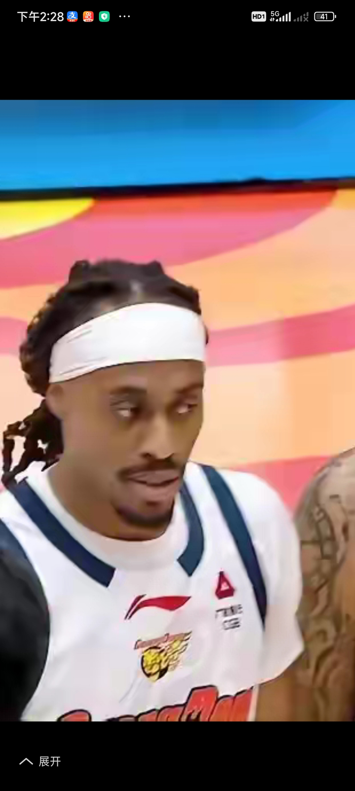 山东男篮主场大胜广东 奇兵许梦君三分神射助队